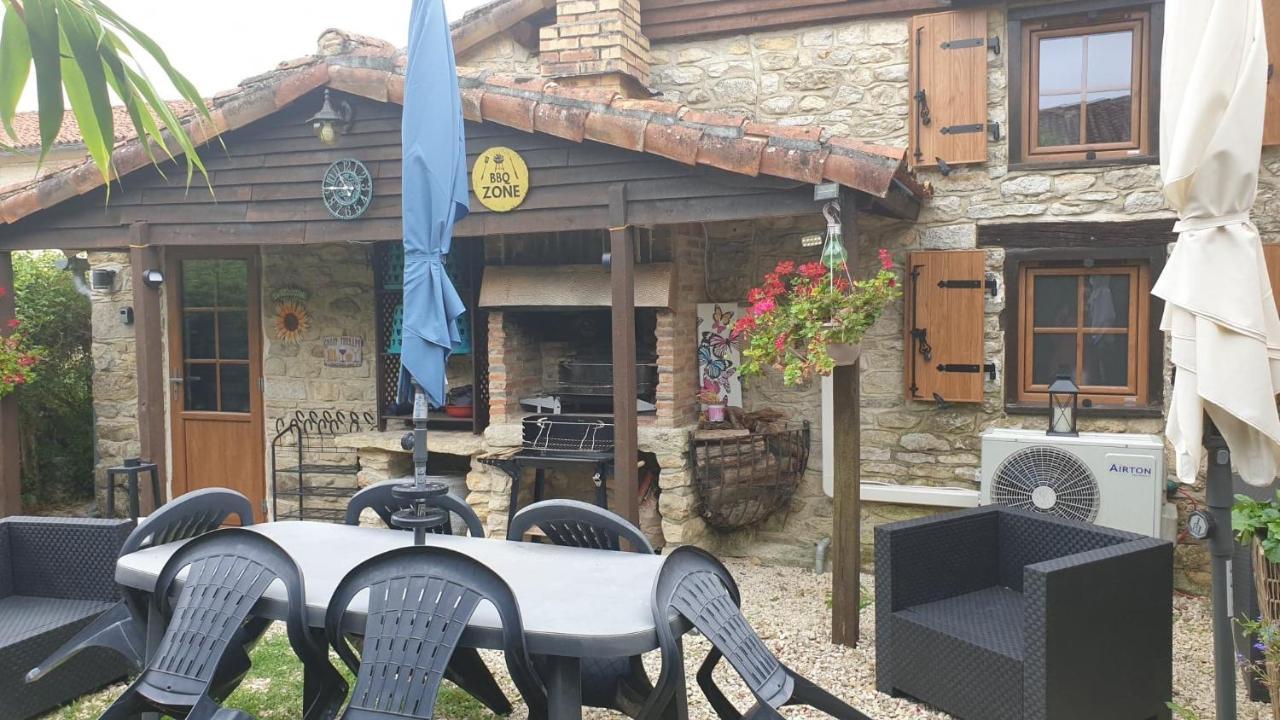 Chocolate Box Cottage Parzac Экстерьер фото